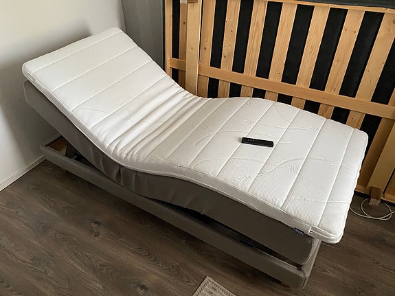 Hilding Feel Moottoroitu sänky 200x80
