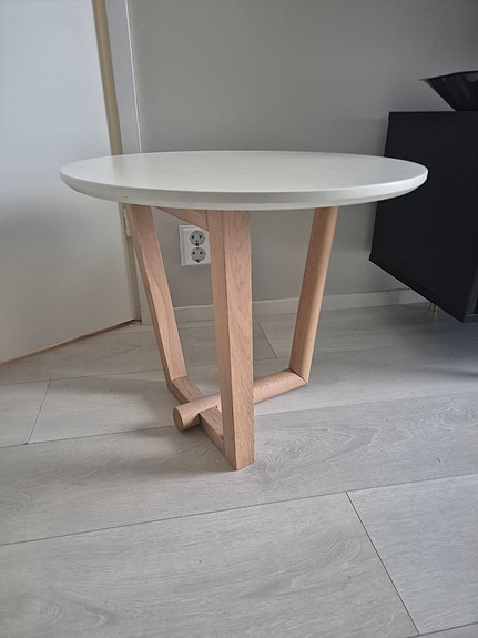 Design sohvapöytä