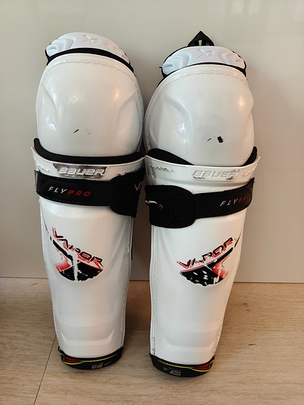 Bauer Vapor FLY Pro 12"  jääkiekkosäärisuojat