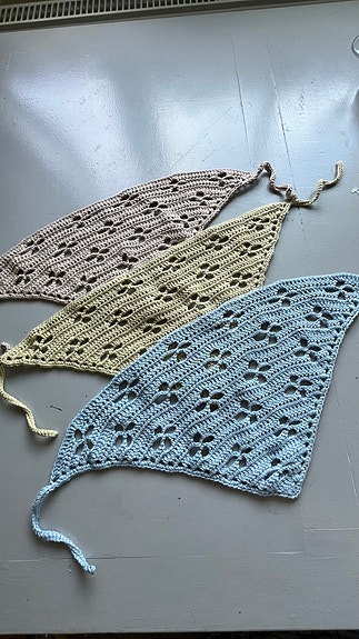 Virkattu bandana-huivi