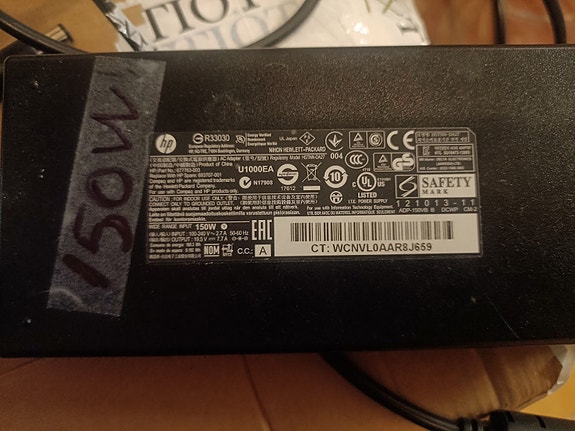HP kannettavan laturi 150W