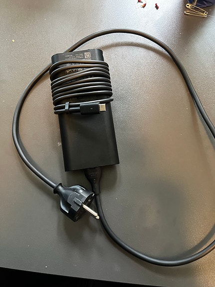 Dell USB-C -laturi 130W kannettavalle