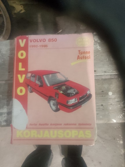 Volvo 850 korjausopas
