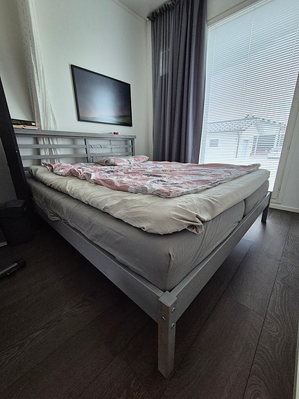 IKEA sängynrunko 160xm200cm