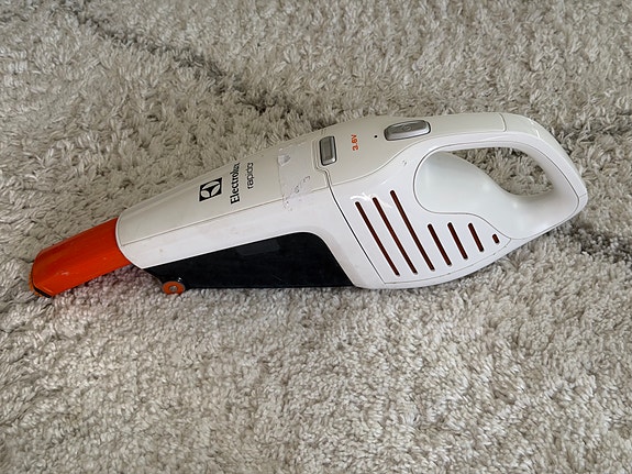 Electrolux Rapido rikkaimuri 3,6V valkoinen