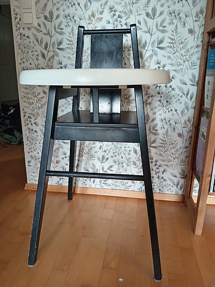 Annetaan IKEAN syöttötuoli