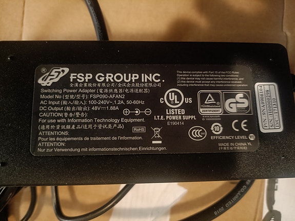 FSP 90 watin virtalähde 19V 7,89A, Malli: FSP090-AFAN2T.