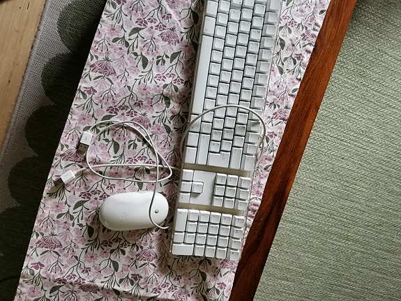 Applin vintage keyboard
