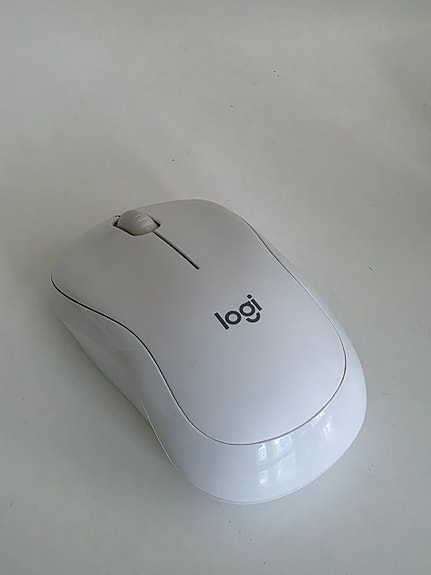 Logitech M221 langaton hiiri valkoinen