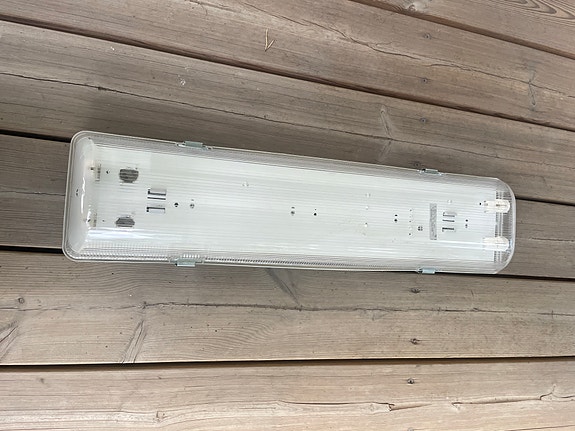 Yleisvalaisin / teollisuusvalaisin 2x18W loisteputkivalaisin IP65