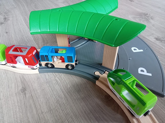 BRIO World Travel Station Set