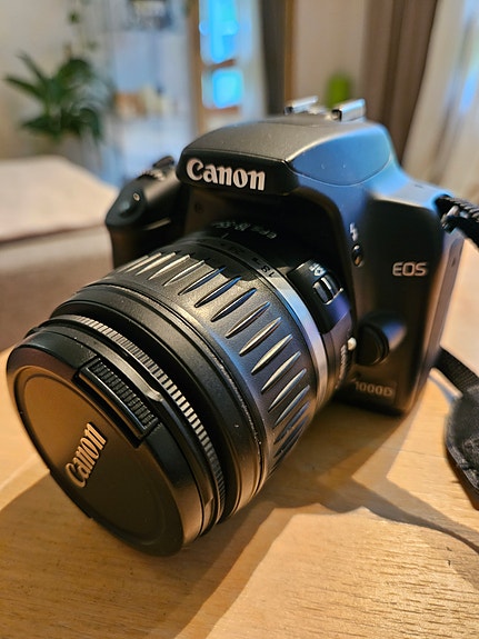 Canon 1000D järjestelmäkamera