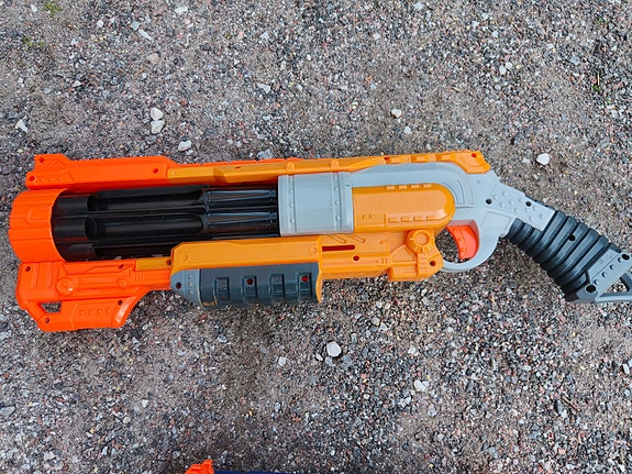 Nerf leluasepakset, useita Nerf-aseita