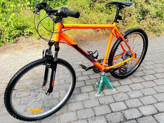 Serious Rockville 27,5” maastopyörä  | Vain yksi kesä ajettu | 300 €