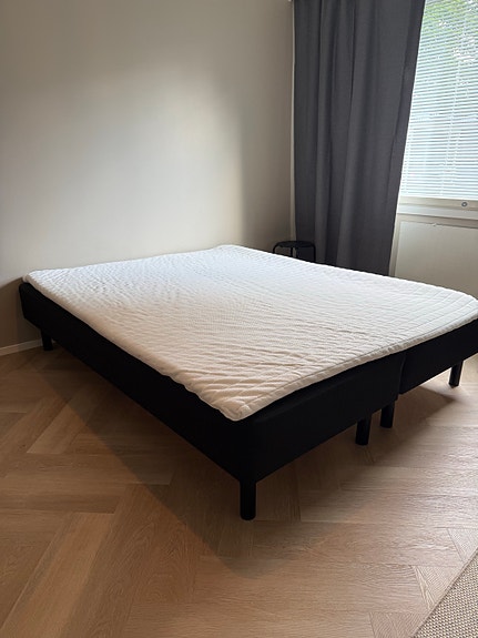 Sänky ja petauspatja 160x200 musta