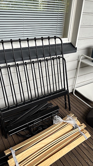 Ikea minnen sänky