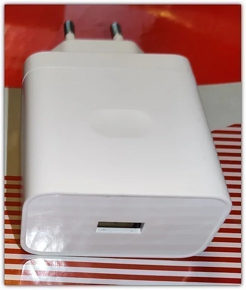 Realme / Oppo / OnePlus 80W USB-A pikalaturi + latausjohto