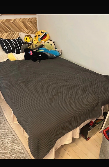 IKEA tummanharmaa päiväpeitto / torkkupeitto