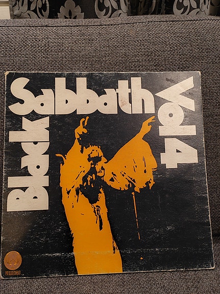 O vinyyli ja cd levyjä