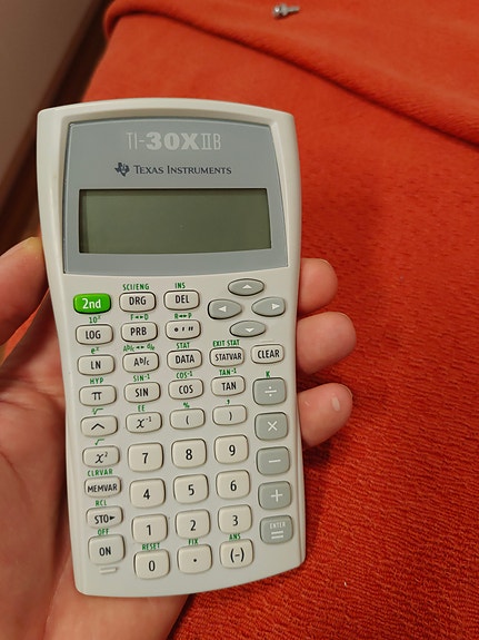 Texas Instruments TI-30XIIB laskin