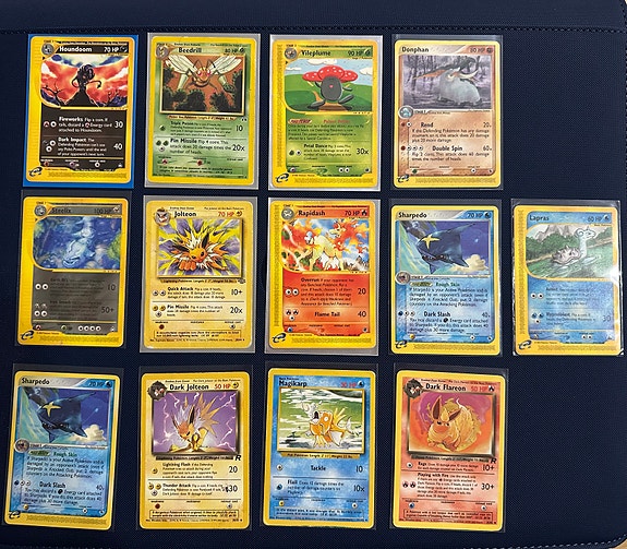 Pokémon-kortit vintage non-holoja ja holoja