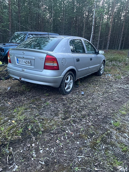 Opel Astra sedan