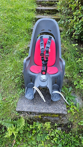Hamax lastenistuin pyörään