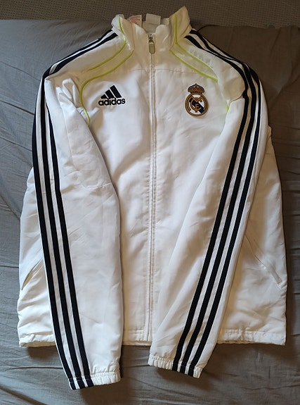Real Madrid Adidas verryttelytakki  Kausi 2014/15