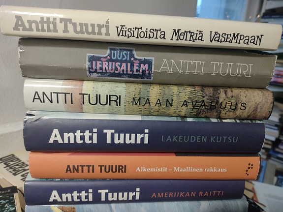7kpl Antti Tuuri-kirjoja vitosella