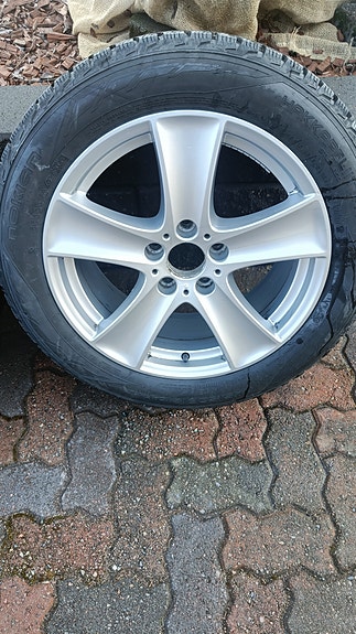 Transporter/Caravelle T5, T6 / BMW Kitka renkaat vanteilla