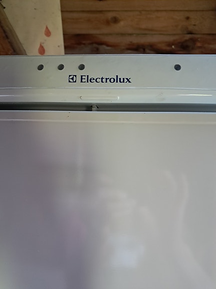 Electrolux jääkaappi-viileäkaapi-pakastin valkoinen