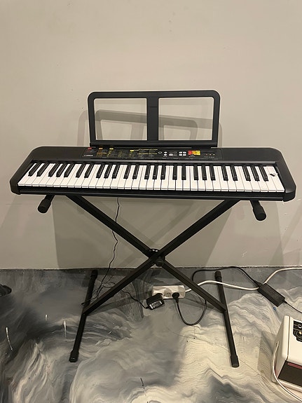 Yamaha PSR-F52 kosketinsoitin