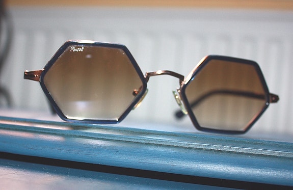 Persol aurinkolasit UUSI ruskealla linssillä mustat kehykset