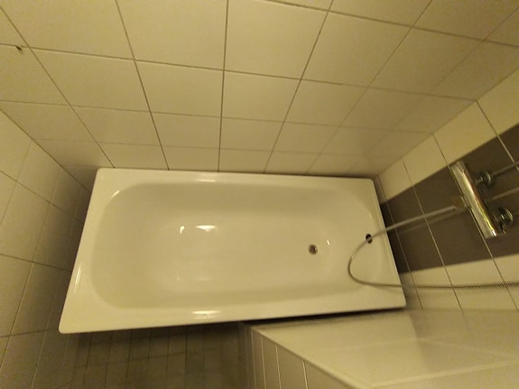 Valkoinen 150 cm kylpyamme