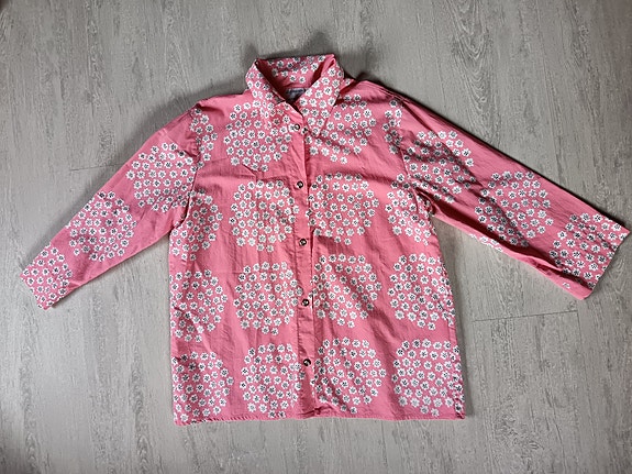 Marimekko Mika Piirainen kukkakuosinen paita, koko 43