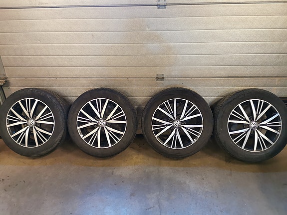 16  5x112 Vw alkuperäiset aluvanteet kesärenkailla
