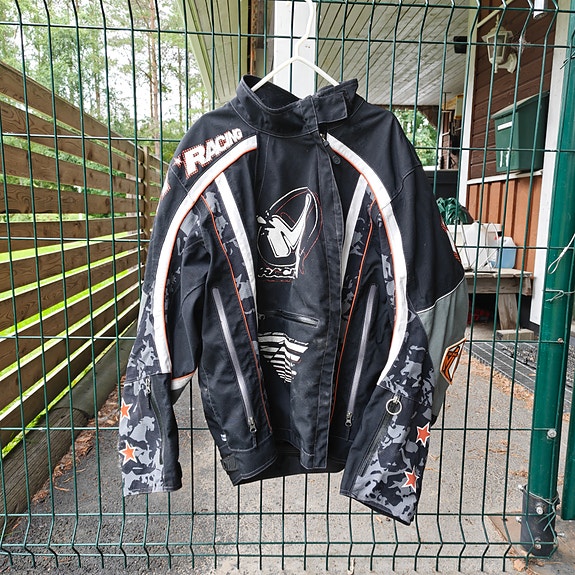 Product image 1 of 5