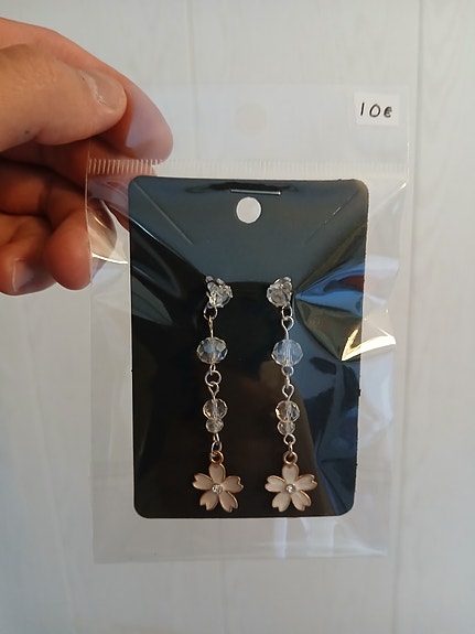 Product image 1 of 6