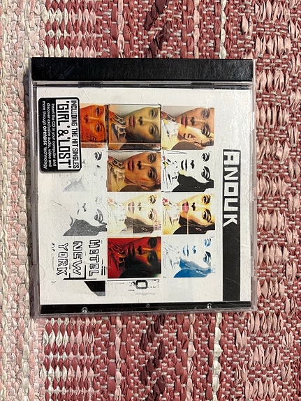 Product image 1 of 2