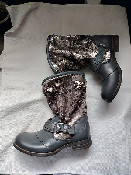 Product image 1 of 8