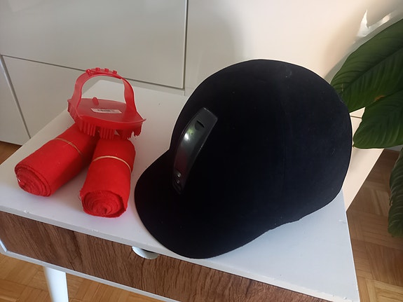 Product image 1 of 9