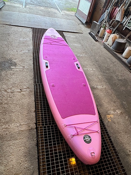 Product image 1 of 8