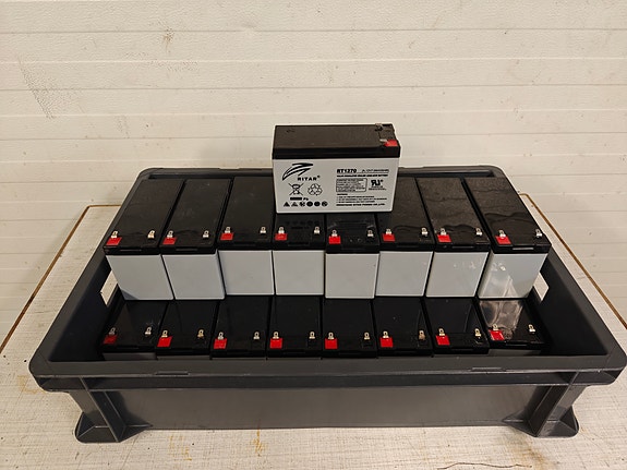 Product image 1 of 3