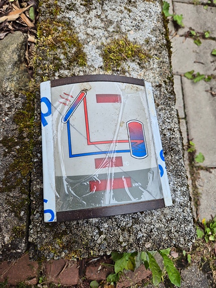 Product image 1 of 2