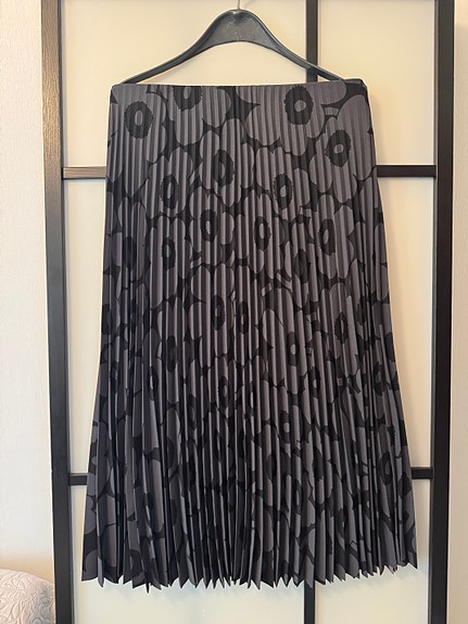 Product image 1 of 8