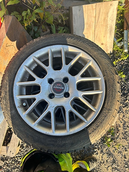 Product image 1 of 2