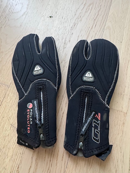 Product image 1 of 3