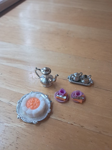 Product image 1 of 3