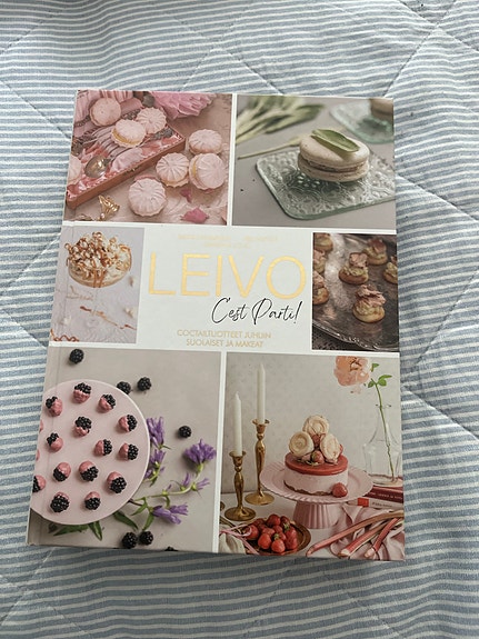 Product image 1 of 4