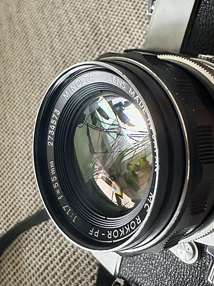 Minolta SRT101 kamera MC Rokkor-PF 55mm f/1.7 -objektiivilla | Tori